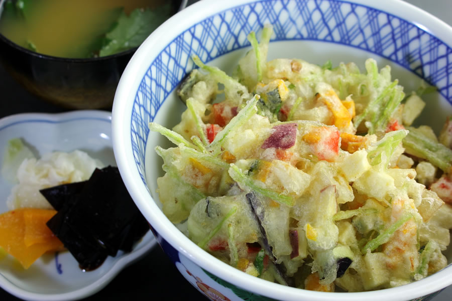 Mixed vegetables tempura bowl